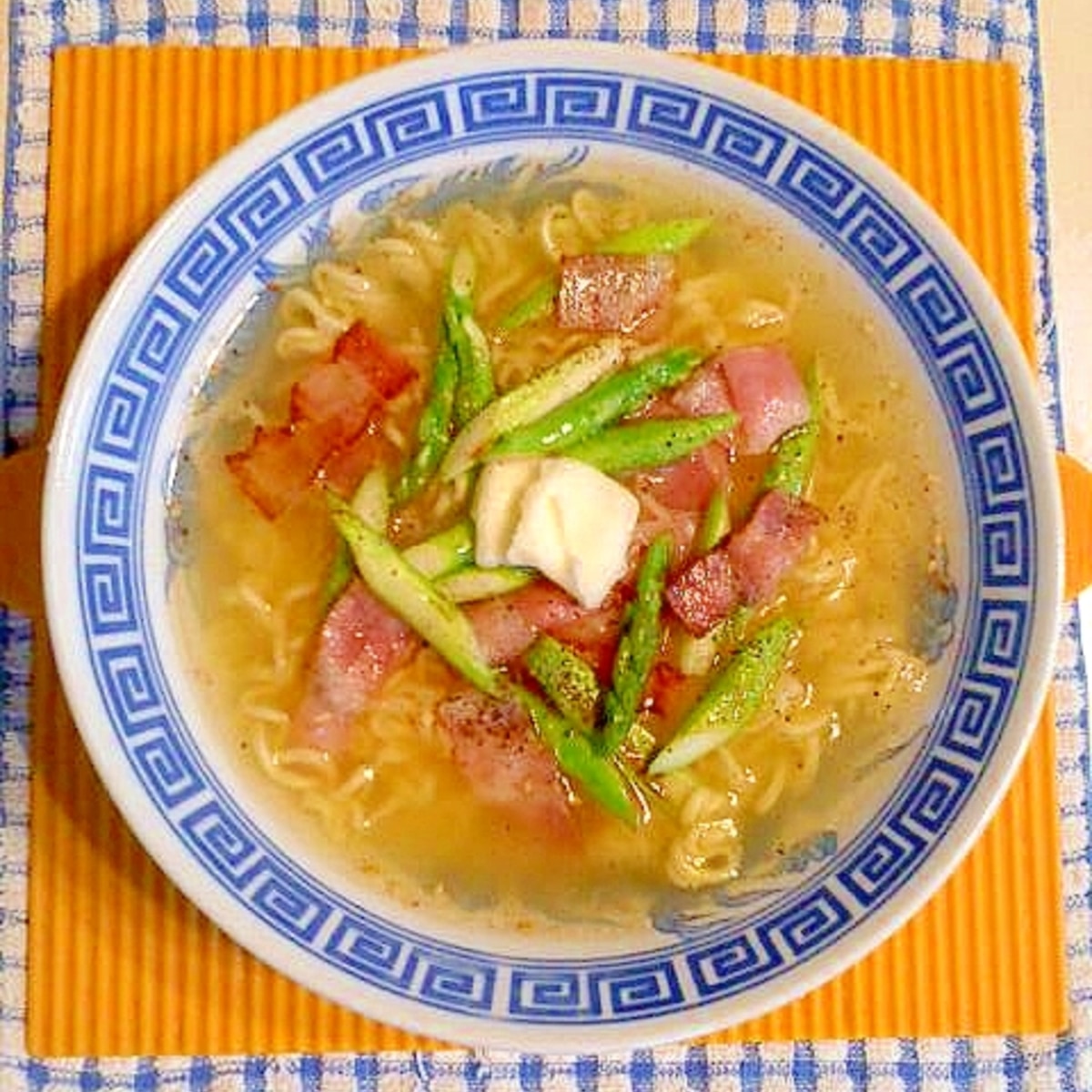 アスパラベーコンの塩ラーメン レシピ 作り方 By テツオ63 楽天レシピ